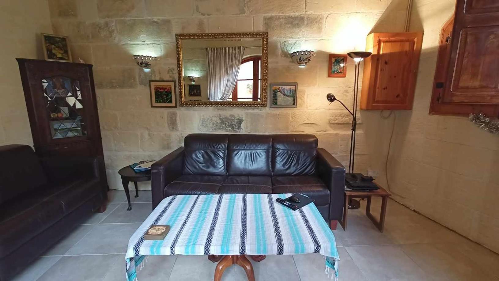Arthome - Guest Rooms Għarb Kültér fotó